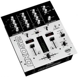 Behringer DX-052